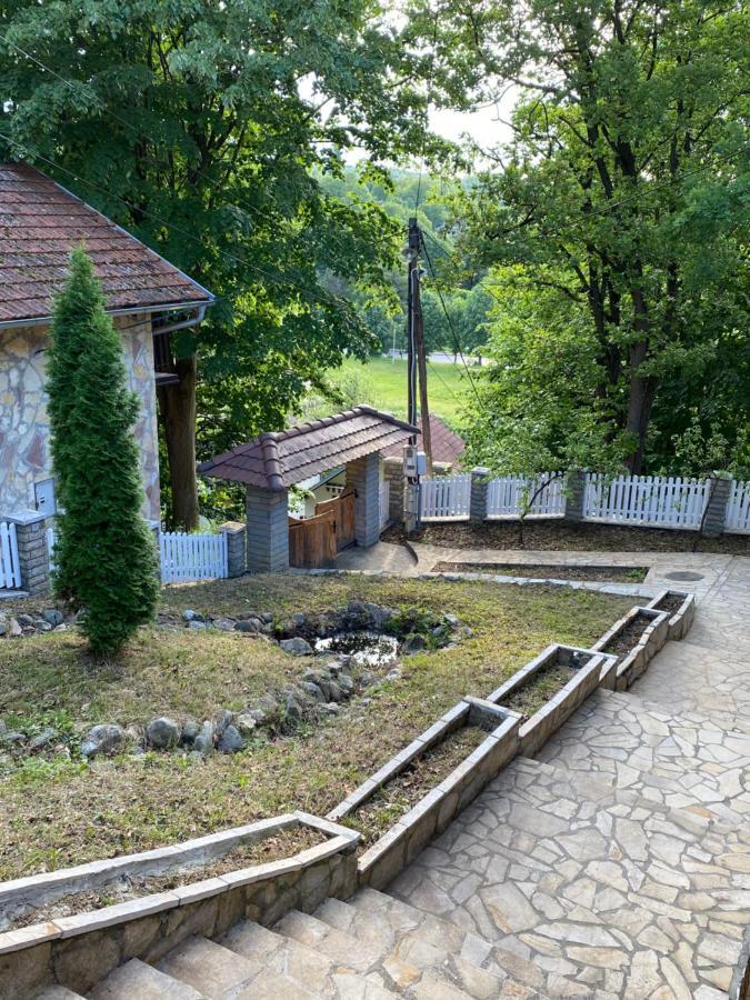 Hotel Konaci Nikola Banja Vrujci à Gornja Toplica Extérieur photo