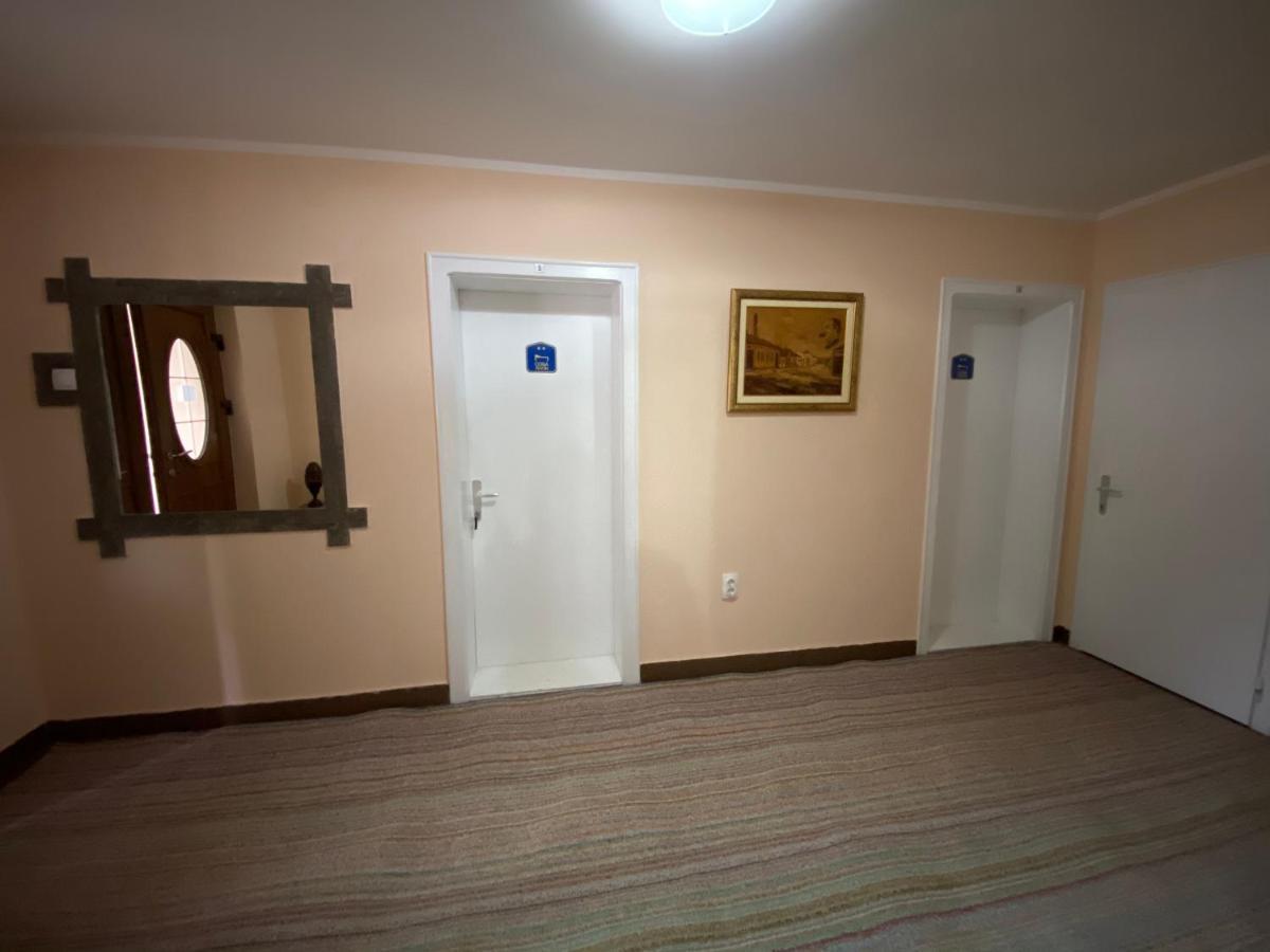 Hotel Konaci Nikola Banja Vrujci à Gornja Toplica Extérieur photo