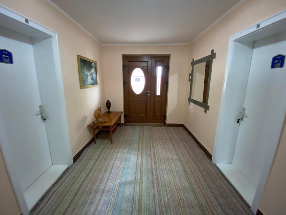 Hotel Konaci Nikola Banja Vrujci à Gornja Toplica Extérieur photo