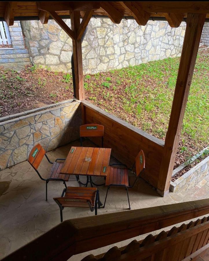 Hotel Konaci Nikola Banja Vrujci à Gornja Toplica Extérieur photo